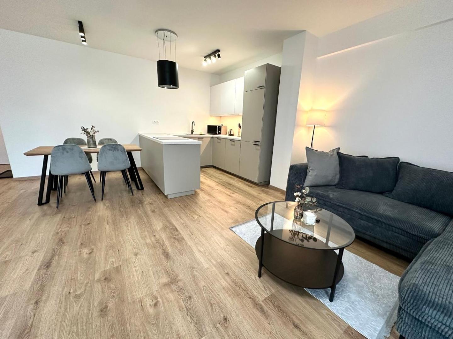 2 Room Apartment, New Building, Balcony, 208 Rovinka Exterior photo